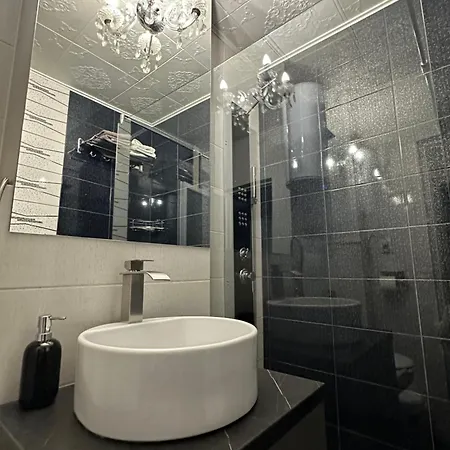 Etoile Apartment